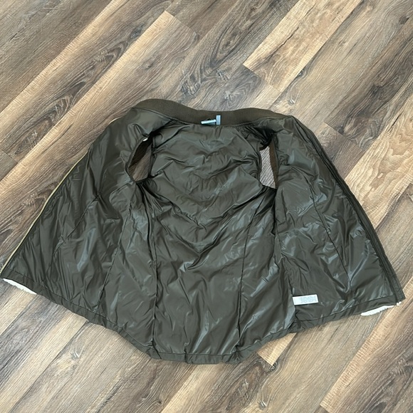 Athleta Responsible Down Tundra Sherpa Puffer Vest Womens Size Medium - Picture 10 of 14